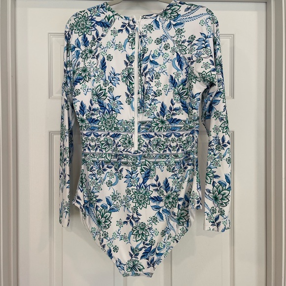 Sea Level Habitat Long Sleeve Rashguard Swimsuit in White New With Tags - Picture 8 of 9